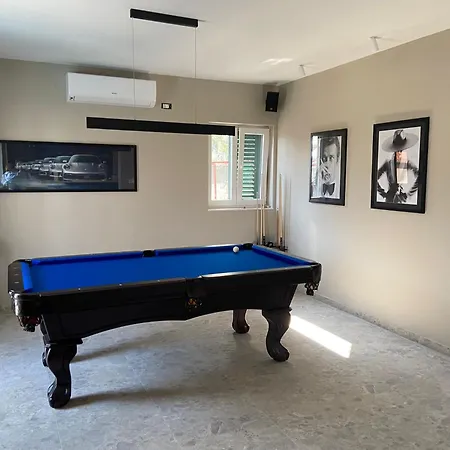Luxury With A Swimming Pool Mavarstica, Ciovo - 20403 Βίλα *