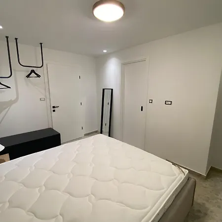 Βίλα Luxury With A Swimming Pool Mavarstica, Ciovo - 20403