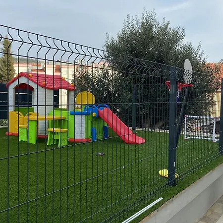 Luxury With A Swimming Pool Mavarstica, Ciovo - 20403