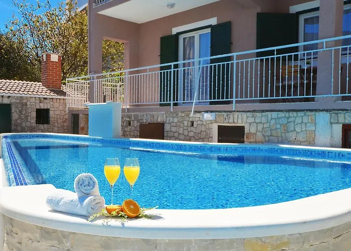 Luxury With A Swimming Pool Mavarstica, Ciovo - 20403