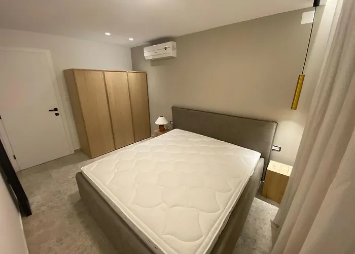 Luxury With A Swimming Pool Mavarstica, Ciovo - 20403 *